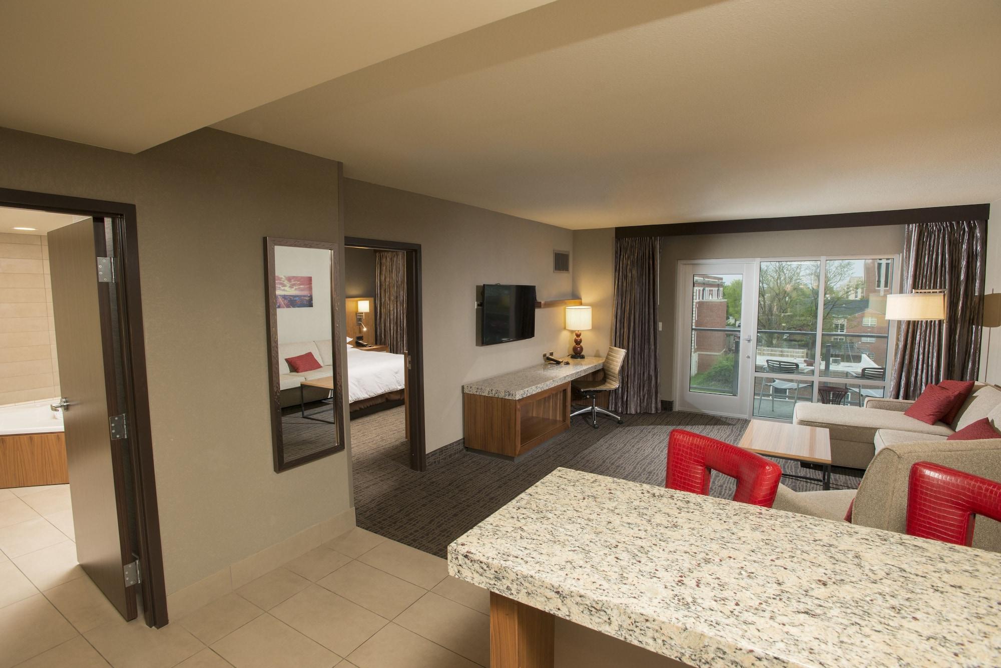 The Broadway Columbia - A Doubletree By Hilton Hotel Exterior photo