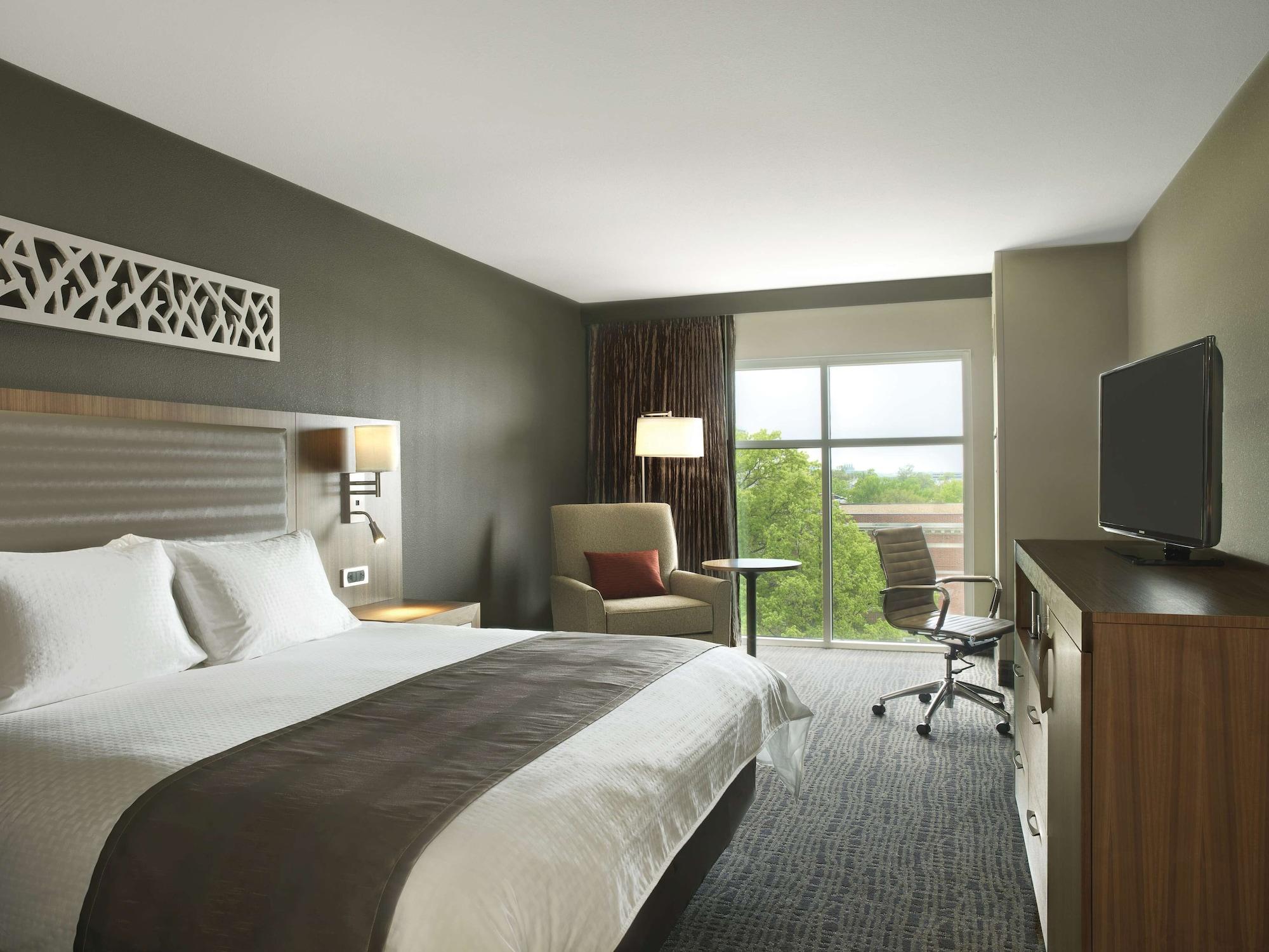 The Broadway Columbia - A Doubletree By Hilton Hotel Exterior photo