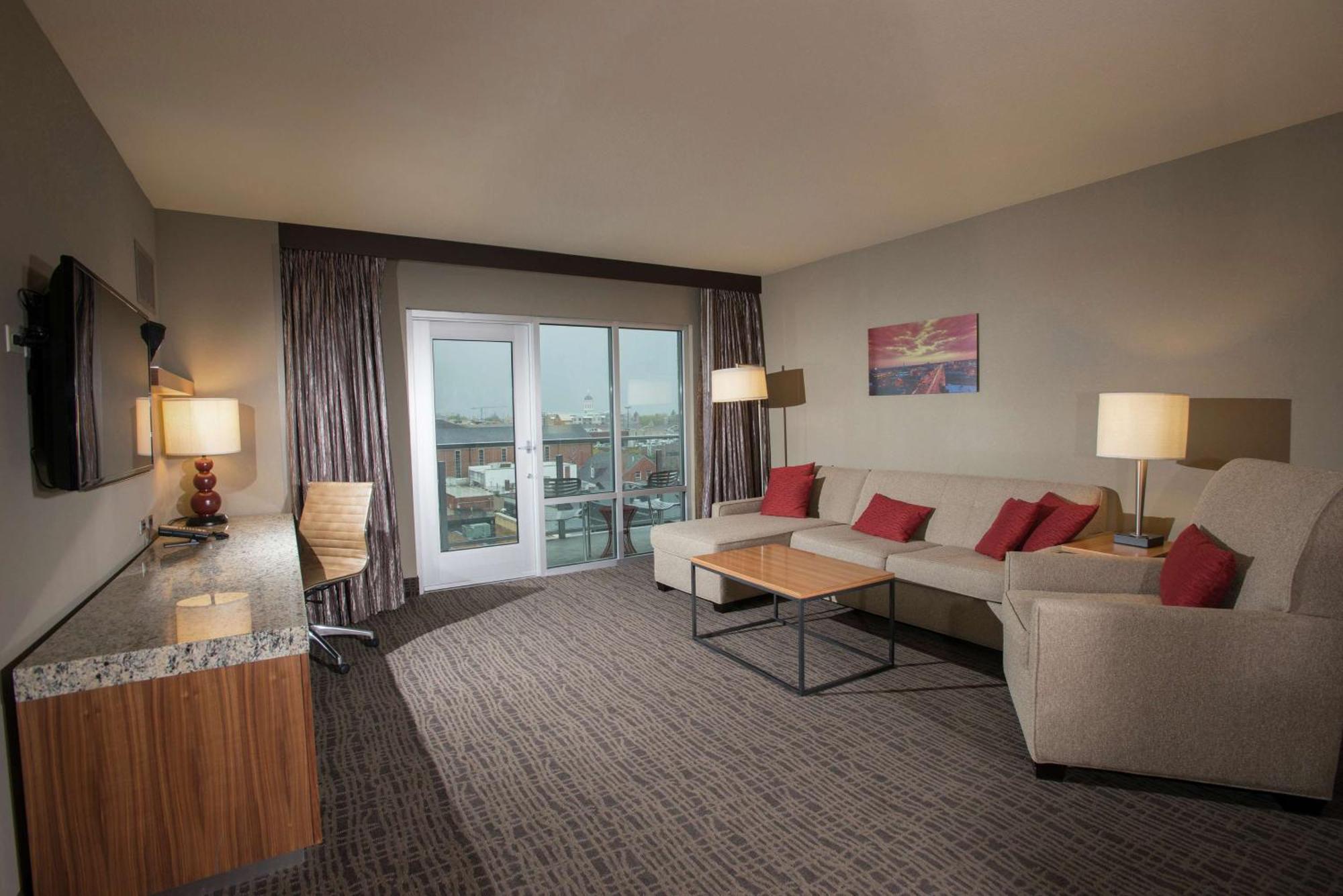 The Broadway Columbia - A Doubletree By Hilton Hotel Exterior photo