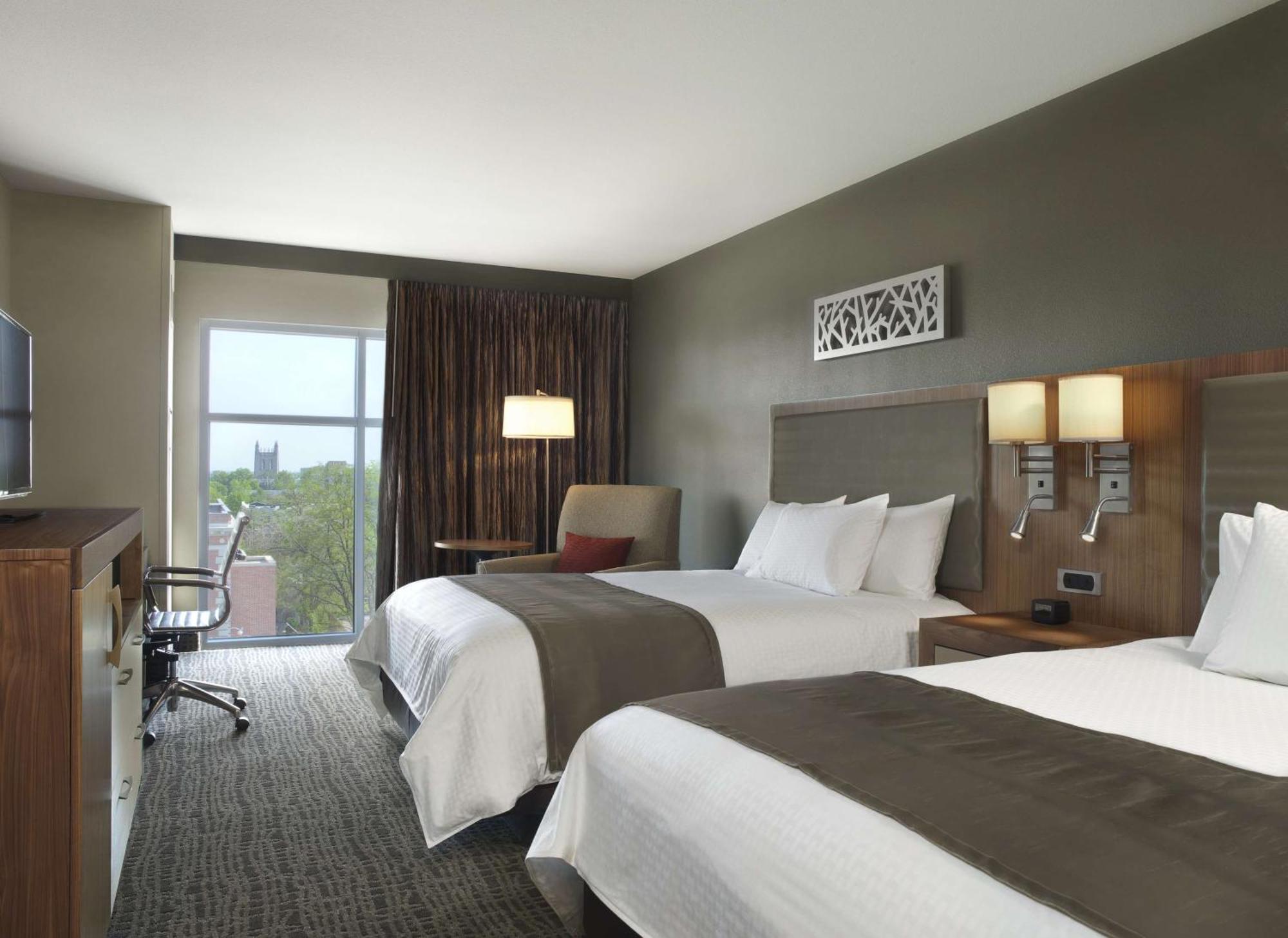 The Broadway Columbia - A Doubletree By Hilton Hotel Exterior photo